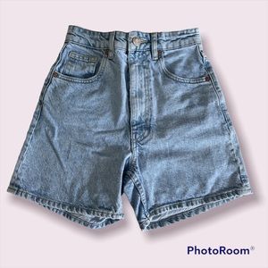 MOM FIT SHORTS